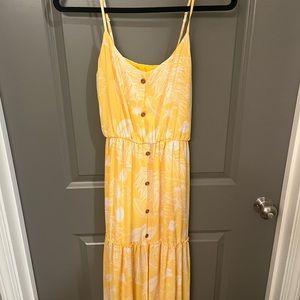 Maxi yellow dress